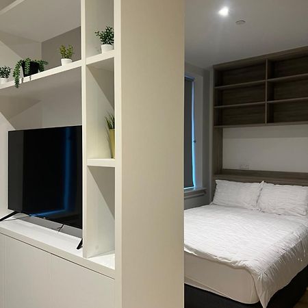 London Heathrow Airport Apartment Voyager House Terminal 12345 - Ev Electric And Parking Available! Hillingdon Eksteriør billede