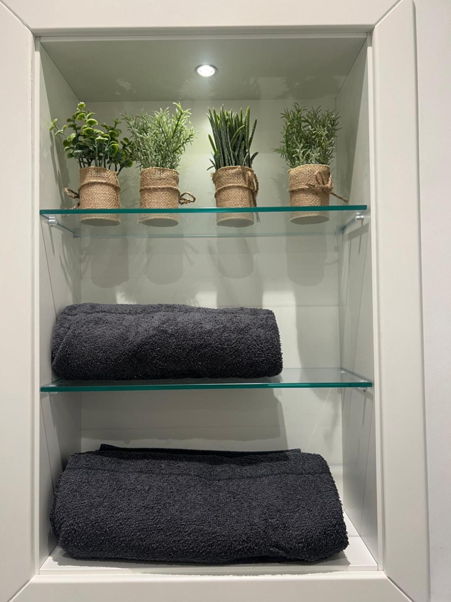 London Heathrow Airport Apartment Voyager House Terminal 12345 - Ev Electric And Parking Available! Hillingdon Eksteriør billede